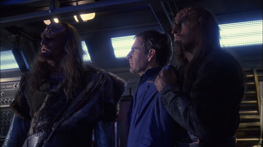 Star Trek Enterprise 2×25 – Bounty Star Trek Enterprise 2×25 – Bounty