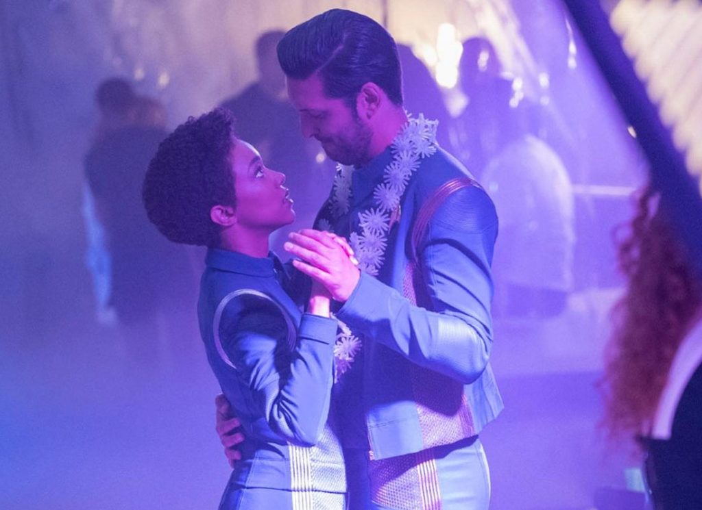 Michael Burnham and Ash Tyler doing it up in Magic to Make the Sanest Man Go Mad